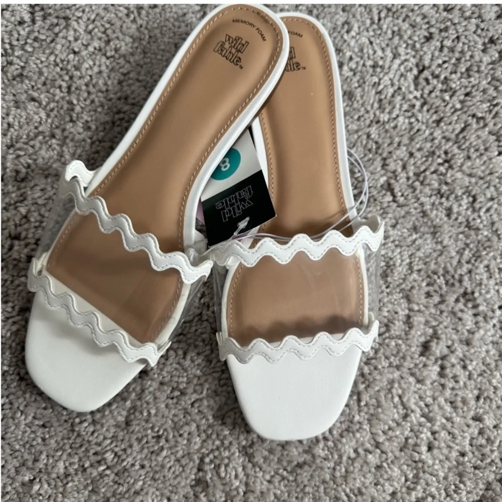 NWT Women's Ingrid Slide Sandals - Wild
Fable White Memory Foam - Picture 2 of 5